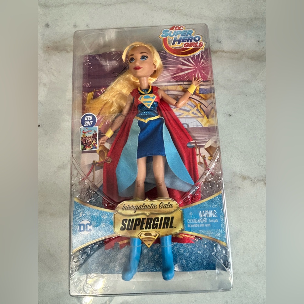 DC Super Hero Girls Supergirl Intergalactic Gala 2017 Mattel NIB